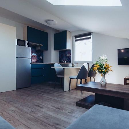 Seasons Apartmani Ösek Dış mekan fotoğraf