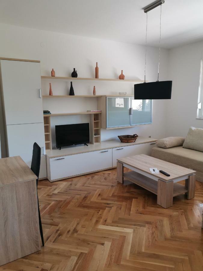 Seasons Apartmani Ösek Dış mekan fotoğraf