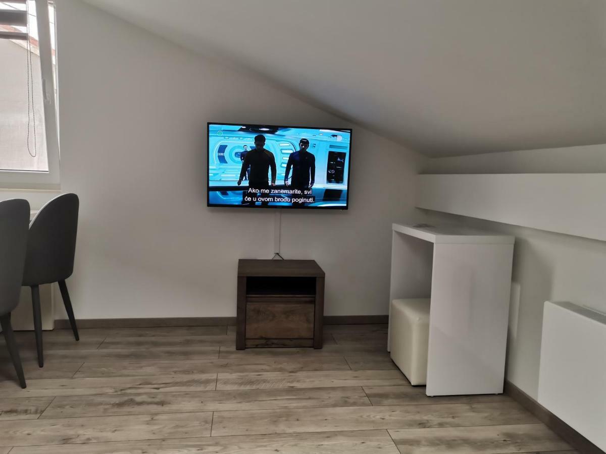 Seasons Apartmani Ösek Dış mekan fotoğraf
