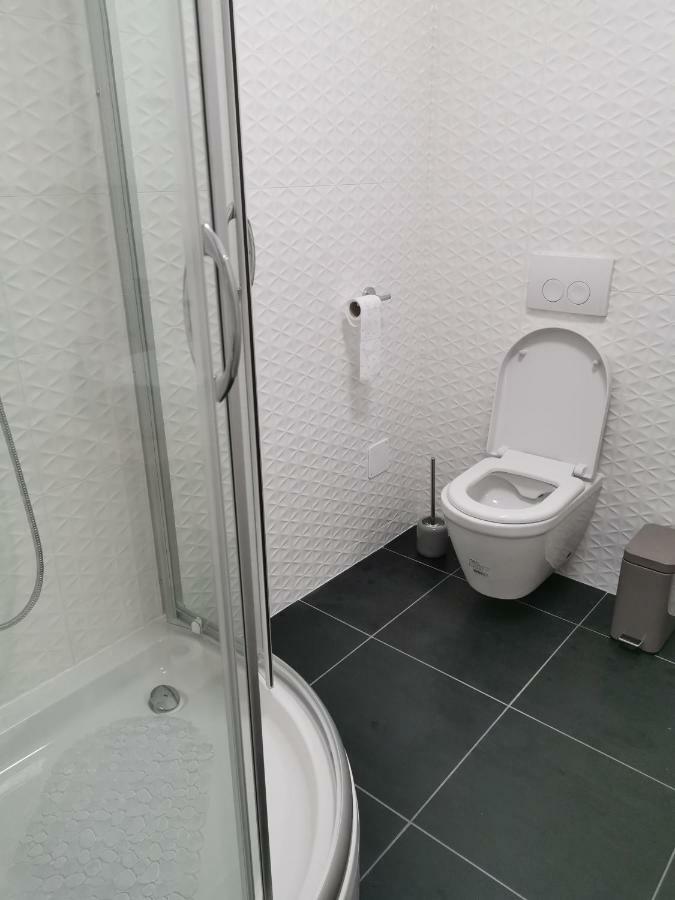 Seasons Apartmani Ösek Dış mekan fotoğraf